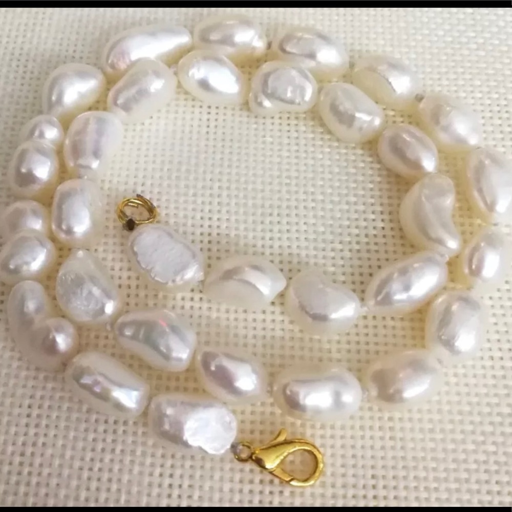 Pearl necklace handmade